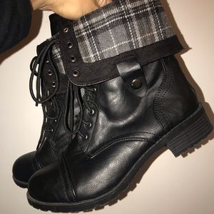 Fold over Leather boots combat style